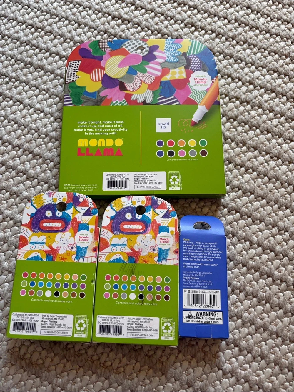 FREE in any bundle NWT art supply  bundle Classic Markers - Assorted Colors